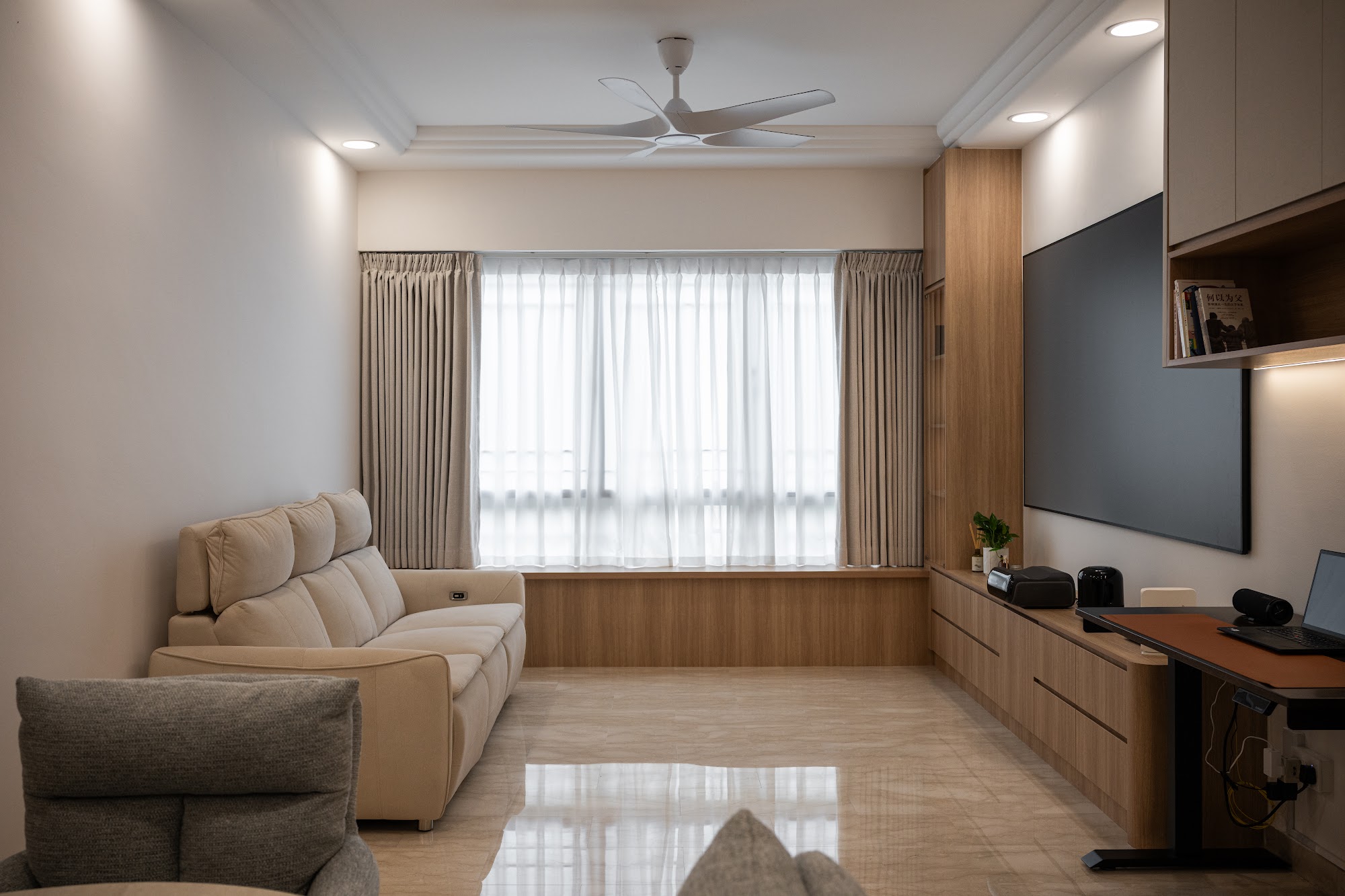 3 Bedder Resale Condo — Minimalist